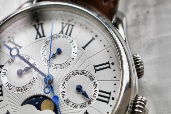 Best Watches To Wear For Men |  Rolex, Victorinox, Patek Philippe, Audemars Piguet, Panerai, Omega, Takeaway